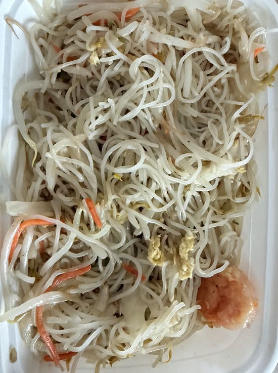 63. Shrimp Mei Feng 虾仁米粉